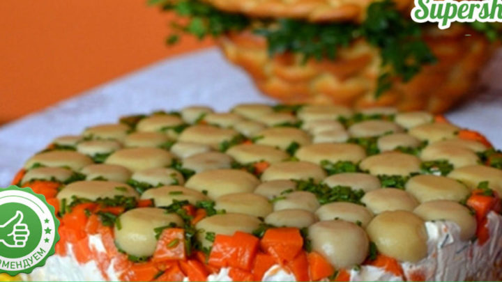 Салат в форме торта с грибами и курицей:Вкусный и очень сытный