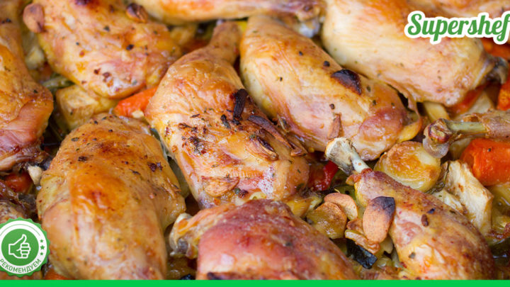 Вкусное и простое блюдо – готовим курицу с овощами в духовке