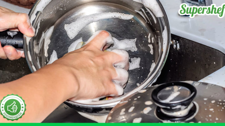 Как легко очистить сковороду или кастрюлю