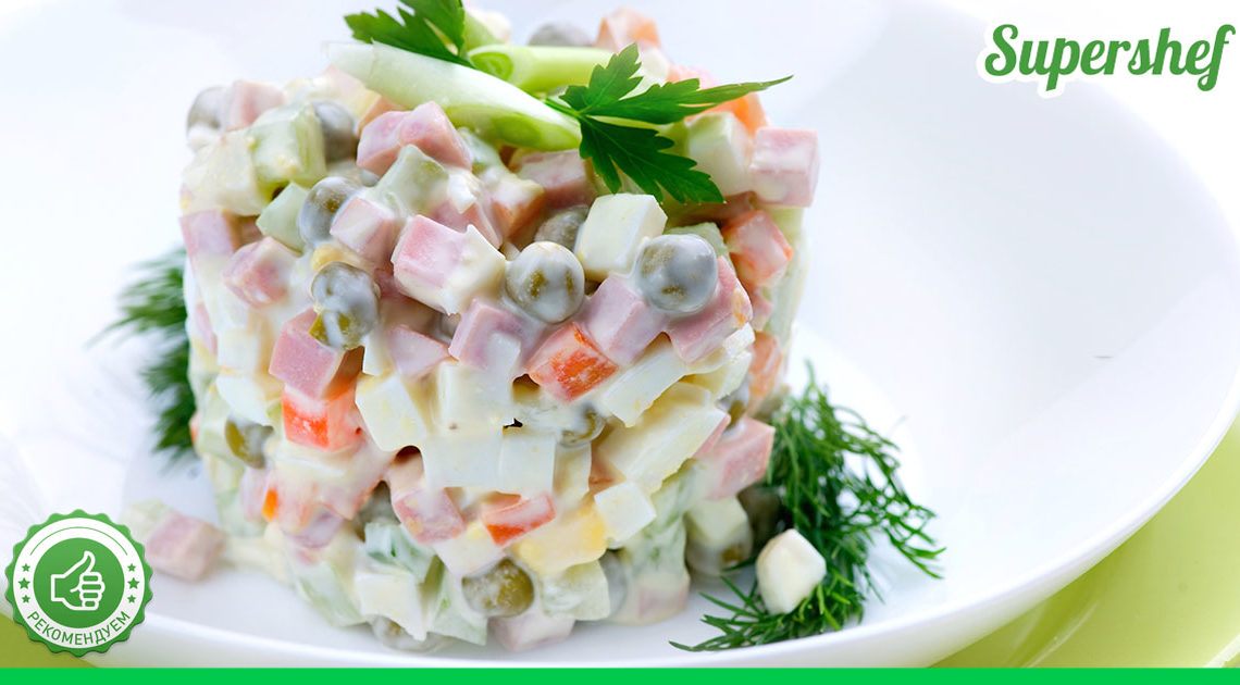 Какие огурчики следует добавлять в салат Оливье — малосольные или свежие