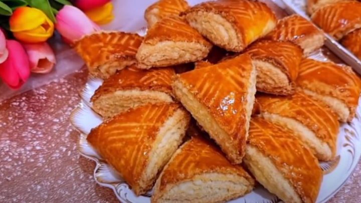Это царское угощение можно приготовить всего лишь из кефира, масла и сахара