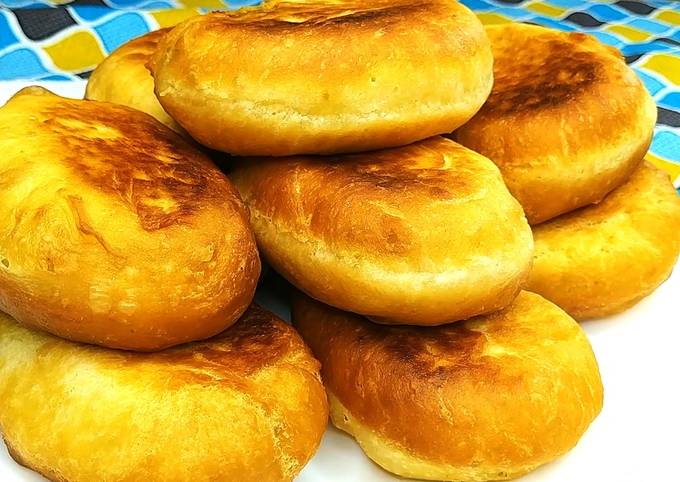 Быстрые пирожки на кефире с простой начинкой Быстрые пирожки на кефире с простой начинкой