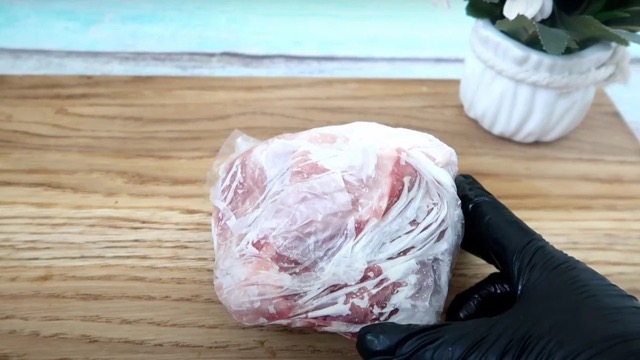 Палочка-выручалочка: быстрая разморозка мяса и рыбы