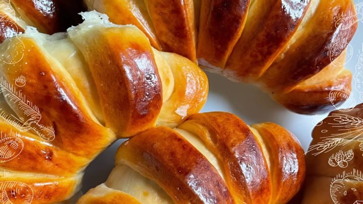Рогалики с яблоком – самая ароматная домашняя выпечка