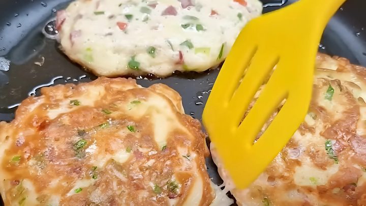 Новый завтрак за 5 минут, который все полюбят: семейный фаворит, который затмит даже пиццу