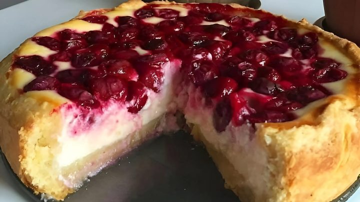 Аппетитный ягодный пирог – лучшая выпечка для летнего чаепития