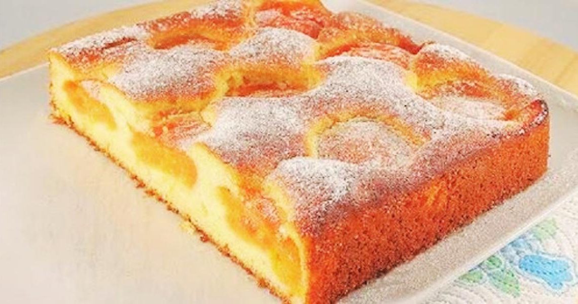 Быстрый и очень вкусный пирог с абрикосами: попробовав его, другого уже не захотите