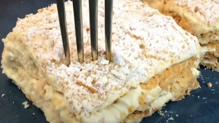 Нежный торт с хрустящими коржами – настоящее великолепие для праздничного стола