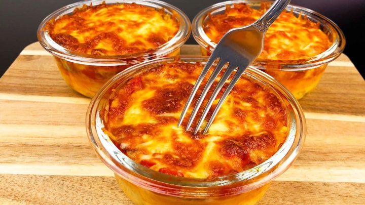 Такому ужину действительно обрадуется каждый ребенок. О рецепте этого горячего блюда должен знать каждый, если вы хотите питаться вкусно и полезно