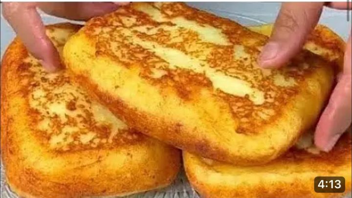 Каждый раз, когда дома появляется картошка, я обязательно готовлю это блюдо. Всего 3 простых ингредиента – и получается вкусная еда!