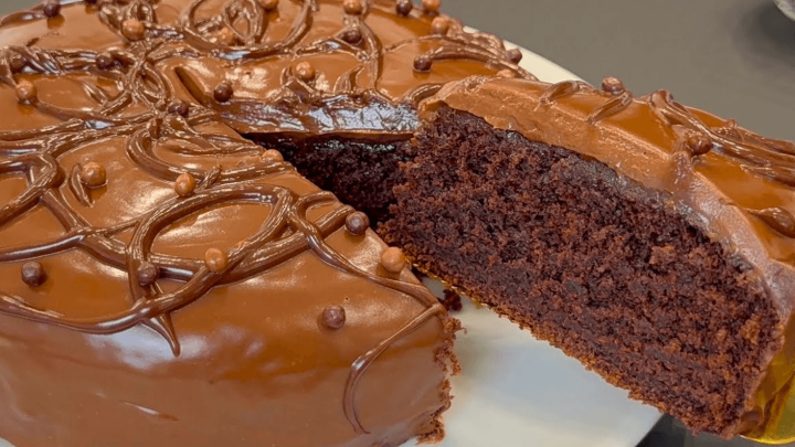 Восхитительный шоколадный тортик к чаю без масла и яиц — получила рецепт от мамы 40 лет назад