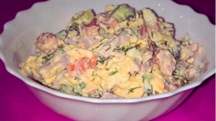 «Берлинский» салат: очень вкусный, сытный и готовится быстро